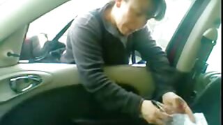 بے شرم برونیٹ ہوٹی ب ...