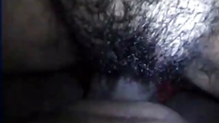 نوعمر سنہرے بالوں وا ...