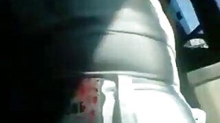 میلے بالوں والی ایشی ...