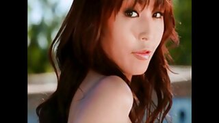 شہوت انگیز brunette  ...