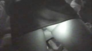 سنہرے بالوں والی اور ...